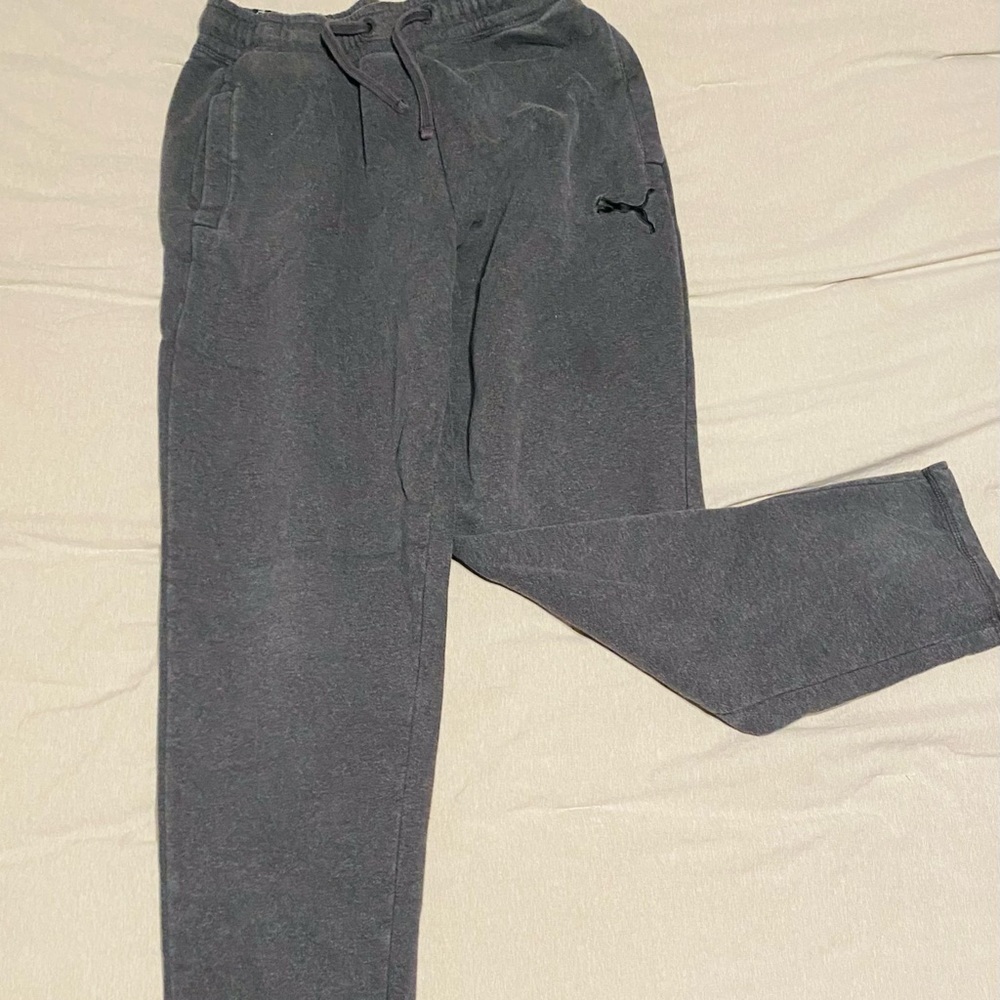 PUMA// mens sweatpants// grey// Medium